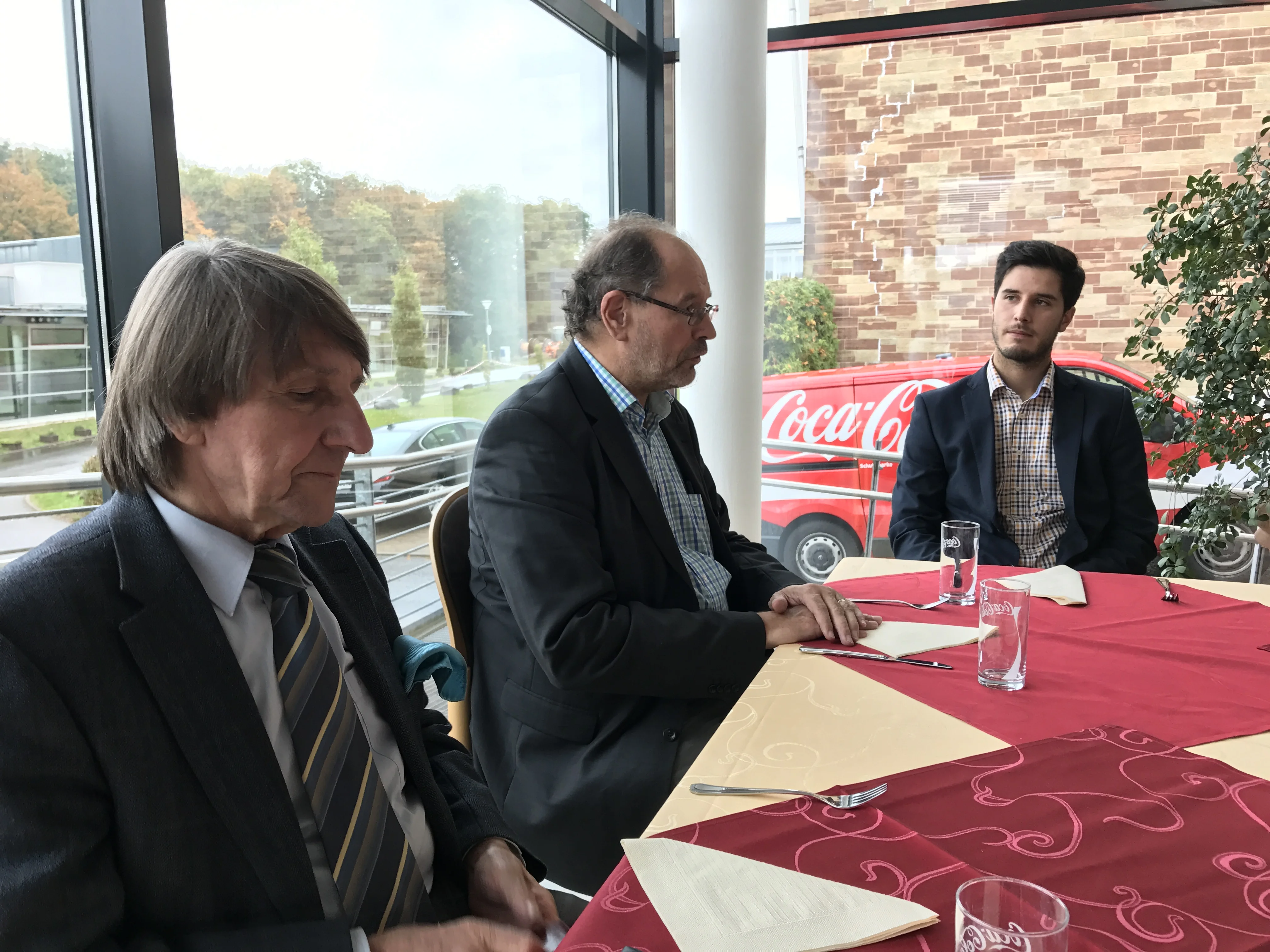 v.l. Präsident DJG Saarbrücken e.V., Manfred Krischeck,Hauptgeschäftsführer LSVS Paul Hans, Assistent der Geschäftsführung LSVS André Forsch 